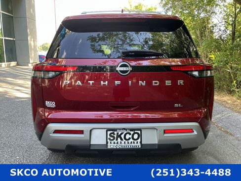 Used 2024 Nissan Pathfinder SL image 4