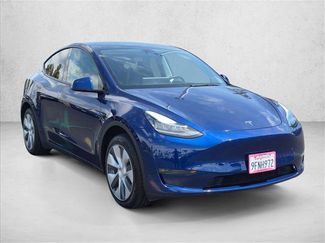 Used 2023 Tesla Model Y Long Range AWD/4WD video 3