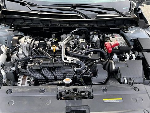Used 2024 Nissan Altima 2.5 SR image 34