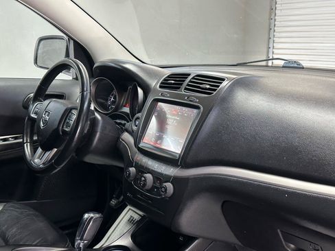Used 2015 Dodge Journey Crossroad w/ Flexible Seating Group FWD image 8