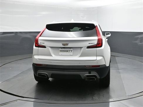 Used 2019 Cadillac XT4 Premium Luxury w/ Cold Weather Package image 8