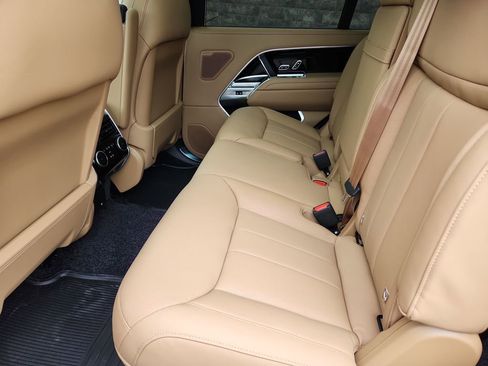 New 2025 Land Rover Range Rover Long Wheelbase SE AWD/4WD image 5