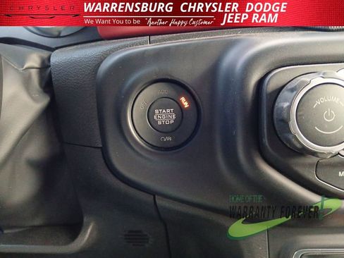 Used 2023 Jeep Gladiator Rubicon w/ LED Lighting Group image 30