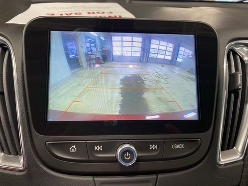 Used 2018 Chevrolet Malibu LT image 43