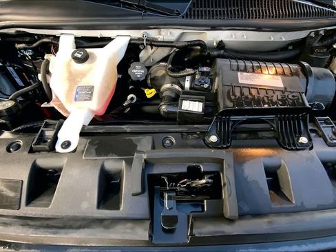 Used 2020 Chevrolet Express 3500 LT w/ LT Preferred Equipment Group image 10