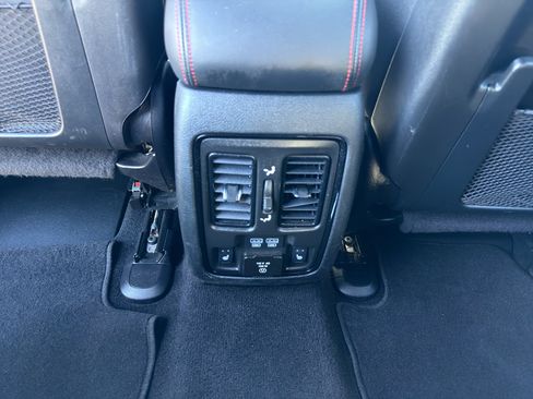 Used 2025 Dodge Durango R/T AWD/4WD image 17