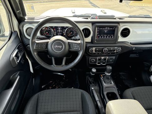 Certified 2021 Jeep Wrangler Unlimited Islander image 18