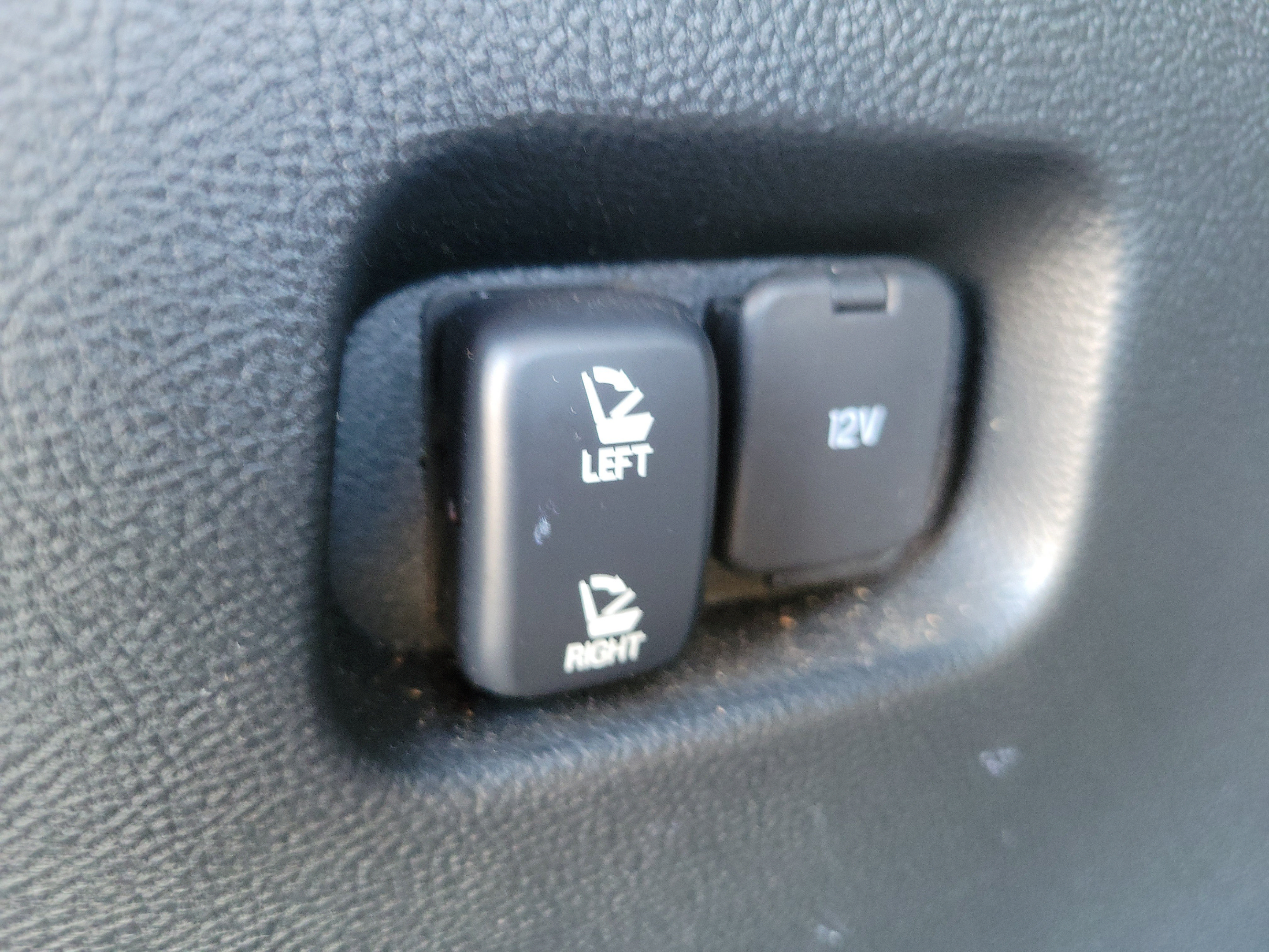 Used 2024 Ford Edge ST w/ Equipment Group 401A AWD/4WD image 9