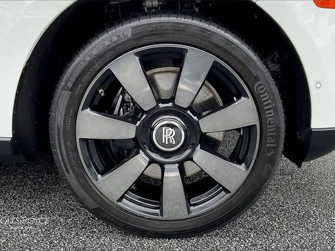 Certified 2022 Rolls-Royce Cullinan image 32