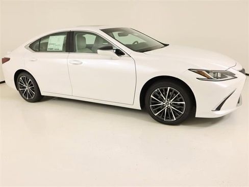 New 2025 Lexus ES 300h w/ Premium Package image 5