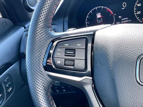 Used 2025 Honda Ridgeline Black Edition image 22
