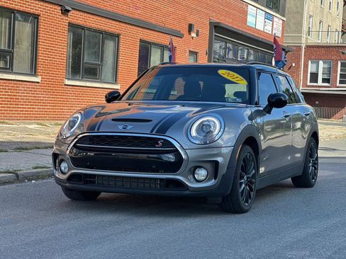 Used 2017 MINI Cooper Clubman S image 1
