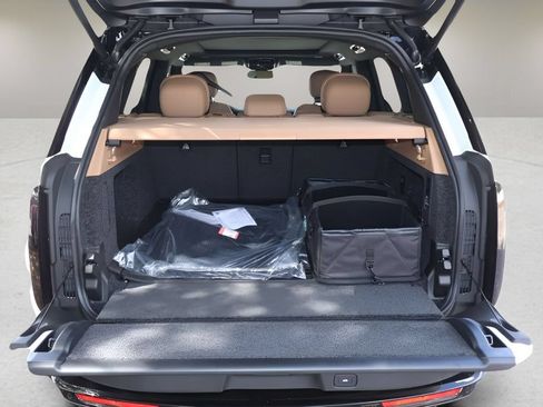 New 2026 Land Rover Range Rover SE AWD/4WD image 15