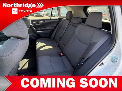 Used 2024 Toyota RAV4 XLE AWD/4WD image 7