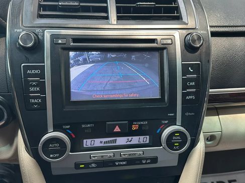 Used 2013 Toyota Camry XLE w/ Convenience Pkg FWD image 14