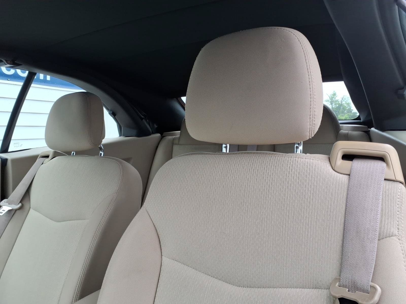 Used 2012 Chrysler 200 Touring FWD image 7
