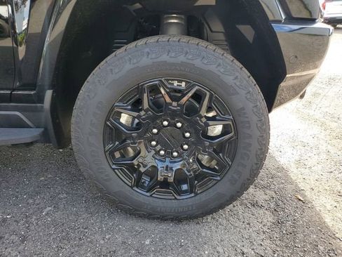 New 2026 GMC Hummer EV SUV AWD/4WD image 6
