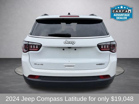 Used 2024 Jeep Compass Latitude AWD/4WD image 4