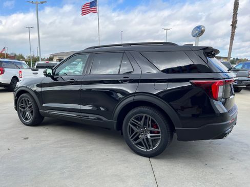 New 2026 Ford Explorer ST w/ Sun And Sound Package AWD/4WD image 2