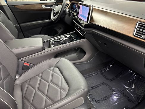 Used 2026 Volkswagen Atlas SE w/ Panoramic Sunroof Package AWD/4WD image 16