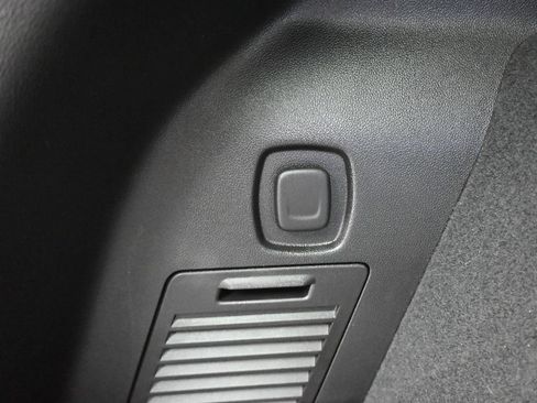 Used 2018 Cadillac XT5 Luxury w/ Driver Awareness Package FWD image 52