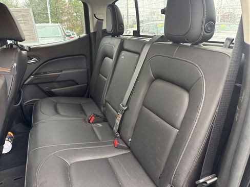 Used 2018 Chevrolet Colorado Z71 w/ Z71 Midnight Edition image 13