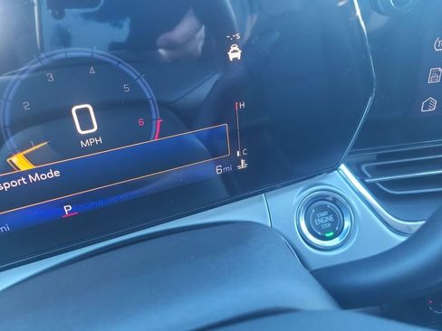 New 2025 Chevrolet Trax LT w/ LT Convenience Package image 17