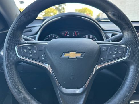 Used 2025 Chevrolet Malibu LT FWD image 23