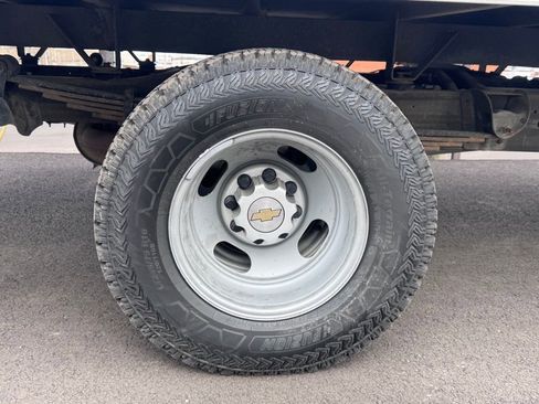 Used 2016 Chevrolet Express 3500 image 25