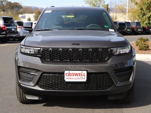 New 2025 Jeep Grand Cherokee Altitude image 6