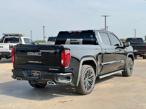 Used 2022 GMC Sierra 1500 Denali Ultimate AWD/4WD image 4