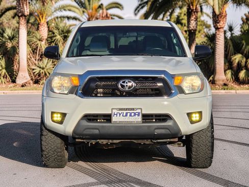 Used 2015 Toyota Tacoma PreRunner w/ SR5 Package RWD image 3