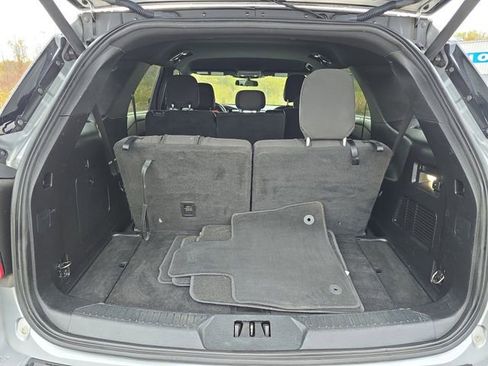 Used 2020 Ford Explorer XLT w/ Comfort Package image 8