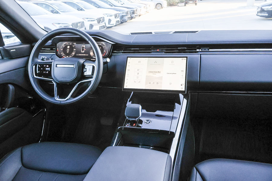 New 2026 Land Rover Range Rover Sport SE AWD/4WD image 17