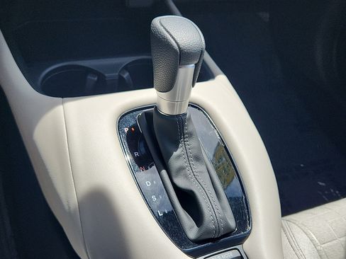 Used 2025 Honda HR-V LX image 14