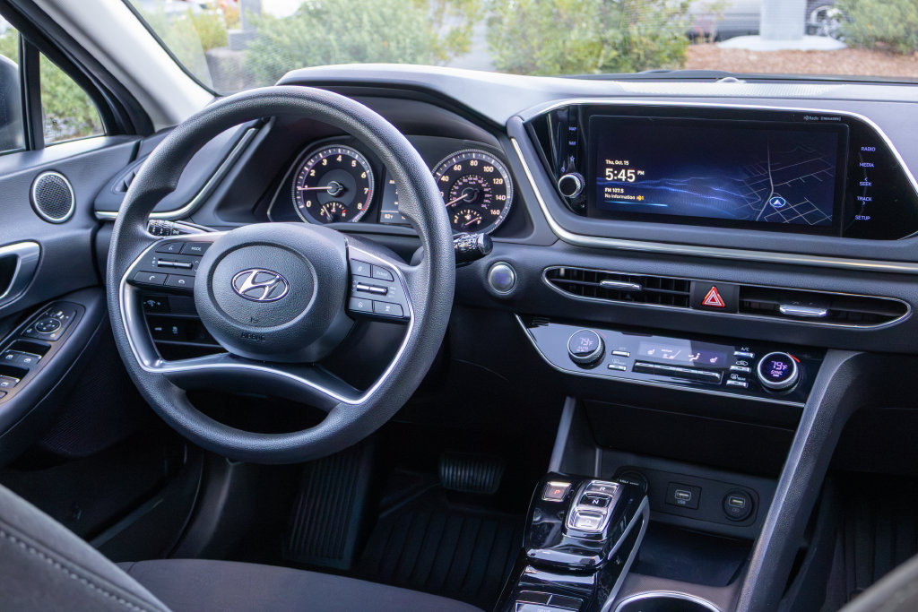 Used 2023 Hyundai Sonata SEL w/ Cargo Package FWD image 11