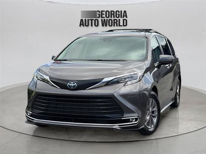 Used 2021 Toyota Sienna XLE