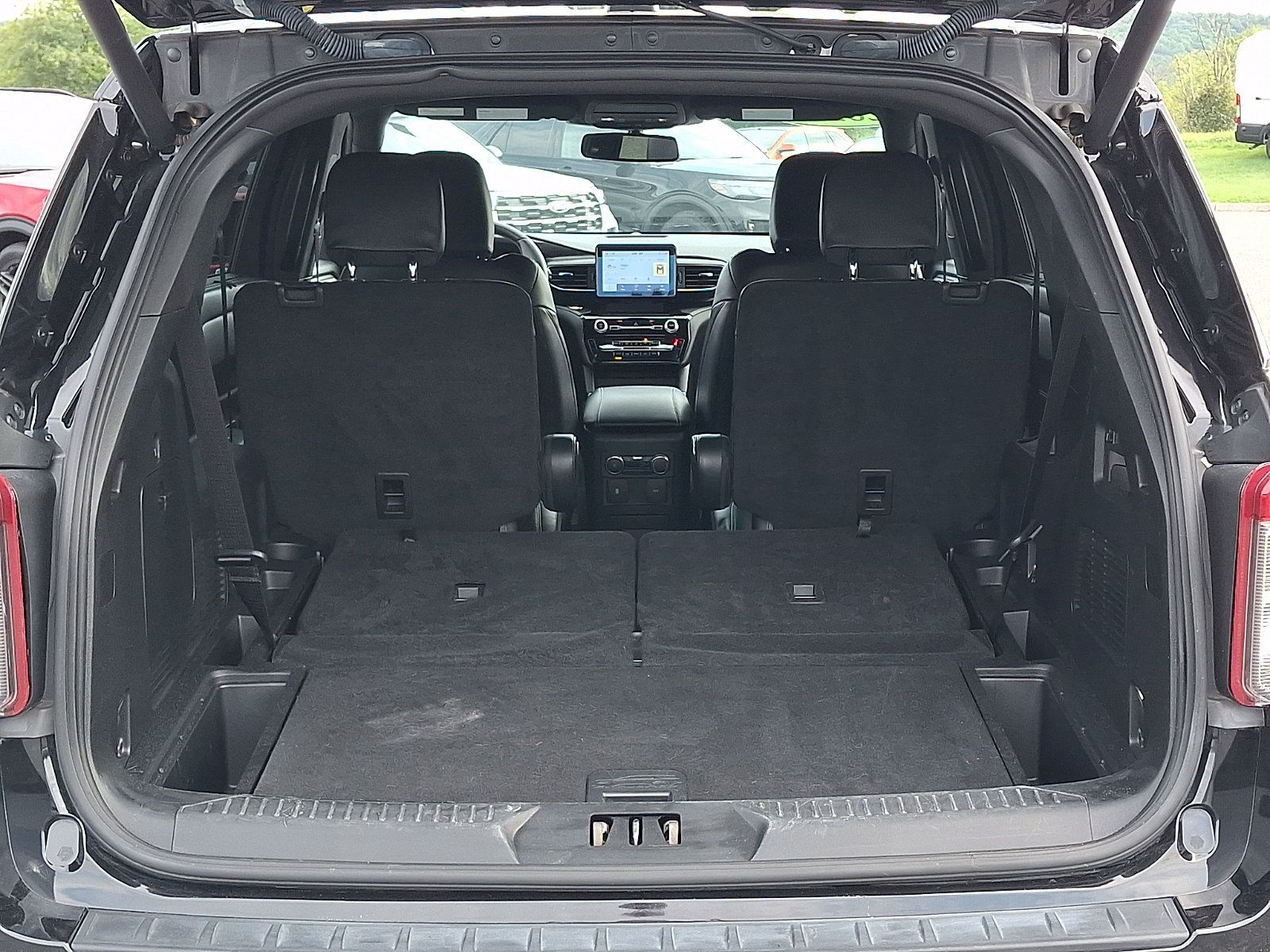 Certified 2022 Ford Explorer ST w/ ST Street Pack AWD/4WD image 29