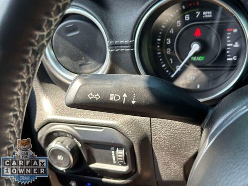 Used 2023 Jeep Wrangler Unlimited Sahara w/ Cold Weather Group AWD/4WD image 24