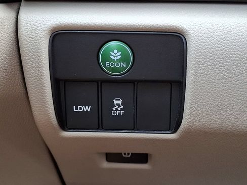 Used 2013 Honda Accord EX-L image 30
