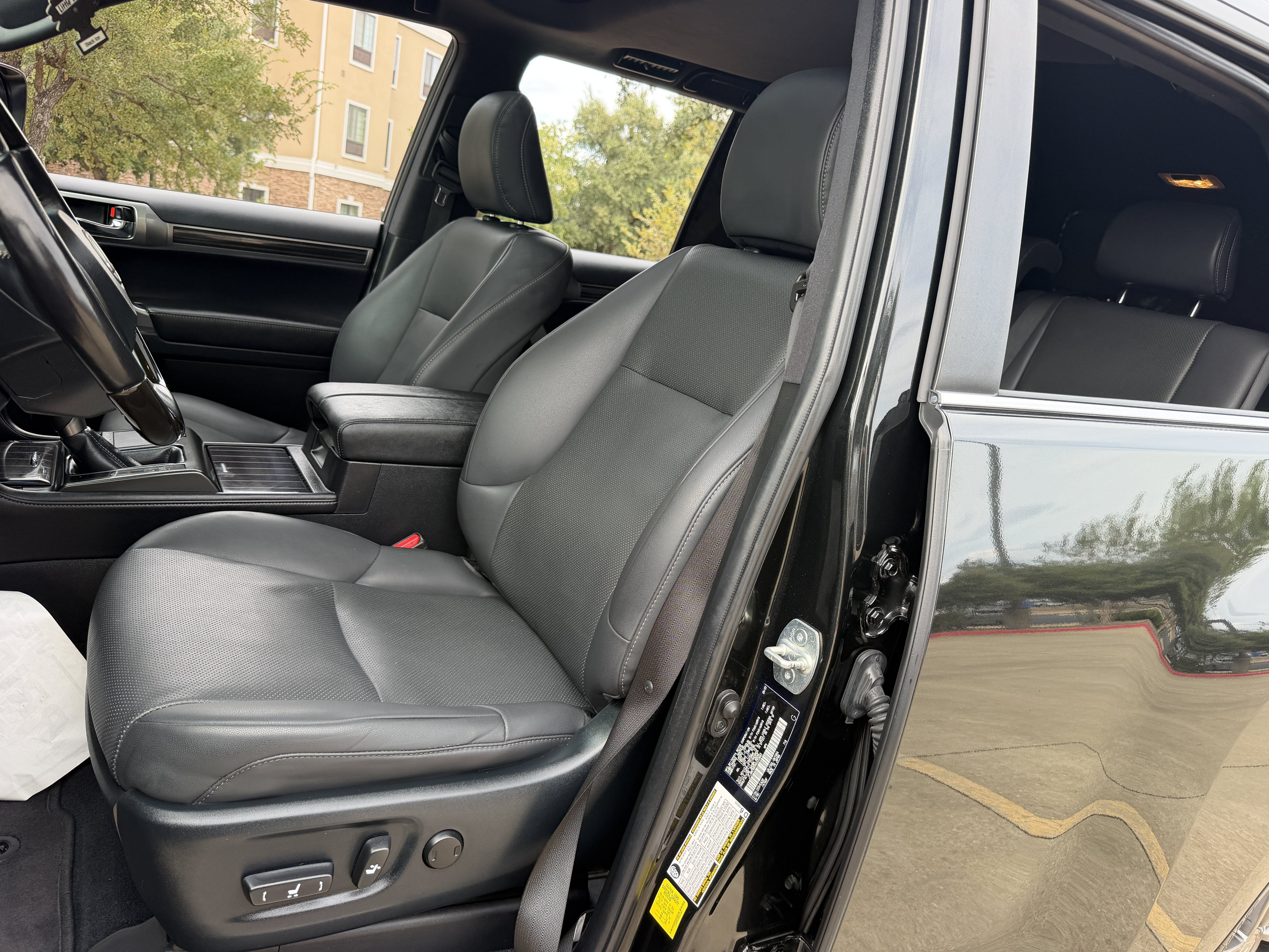 Used 2022 Lexus GX 460 Premium w/ Premium Package AWD/4WD image 36