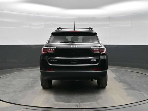 Used 2017 Jeep Compass Latitude w/ Popular Equipment Group image 6