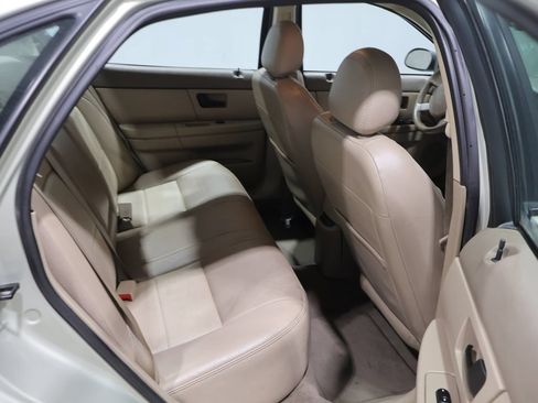 Used 2006 Ford Taurus SEL FWD image 20
