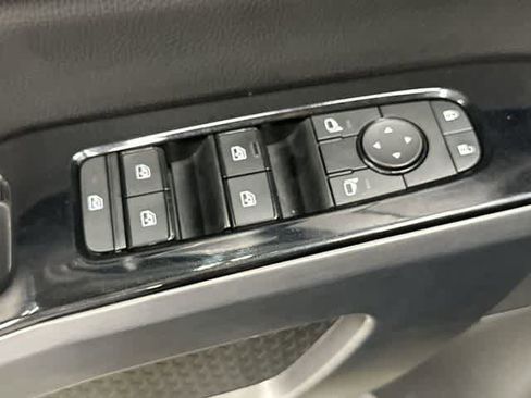 Used 2023 Nissan Pathfinder SL FWD image 20