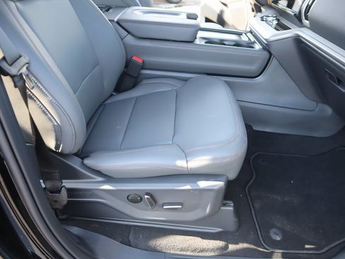 New 2025 Ford Expedition Max Active image 14