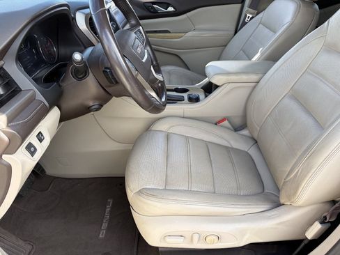 Certified 2018 GMC Acadia Denali w/ Technology Package AWD/4WD image 20