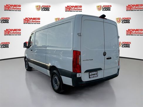 Used 2022 Mercedes-Benz Sprinter 144 Cargo image 2