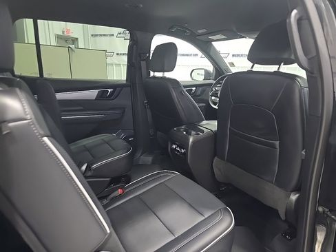 Used 2025 Buick Enclave Preferred image 25