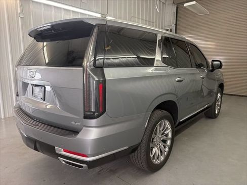 Certified 2025 Cadillac Escalade Premium Luxury Platinum w/ LPO, Radiant Package RWD image 5