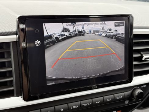 Used 2024 Hyundai Venue Limited FWD image 24